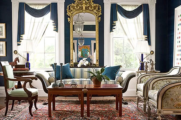 Apartamento decorado em estilo clássico
